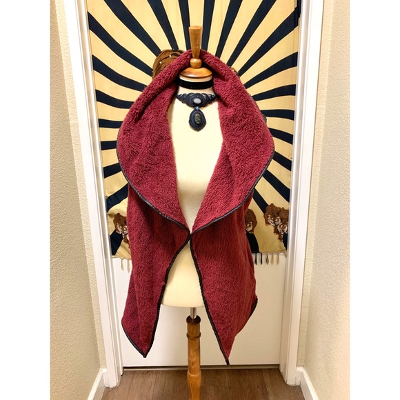 🌈 Beautiful Vogue polar vest - Picture 2 of 8